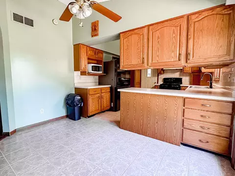 202 E 8th St, Gridley, IL 61744 photo 16