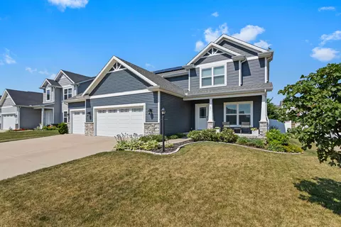 201 Bradford Ave, Savoy, IL 61874
