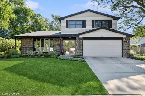3307 N Page St, Arlington Heights, IL 60004