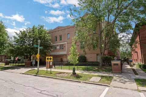 641 S Maple Ave #I, Oak Park, IL 60304