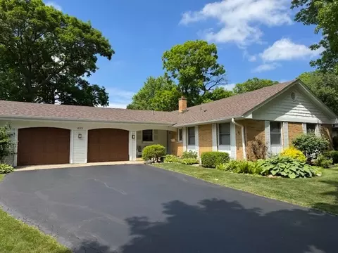 430 Harvey Ave, Grayslake, IL 60030