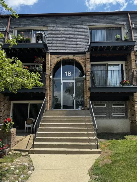 1 E Dundee Quarter Dr # B, Palatine, IL 60074