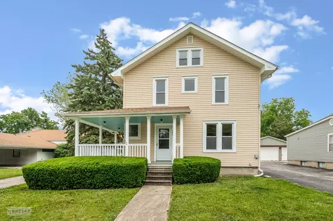 262 S Madison St, Oswego, IL 60543