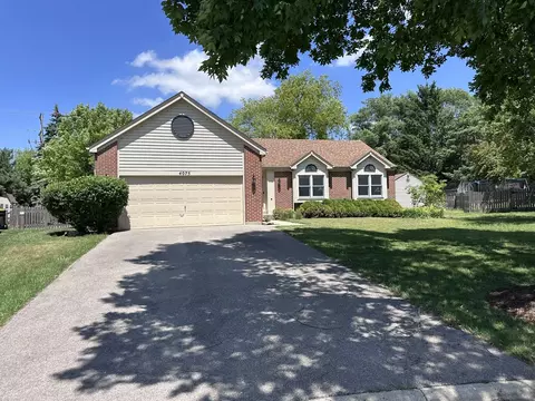 4075 Peartree Dr, Lake In The Hills, IL 60156