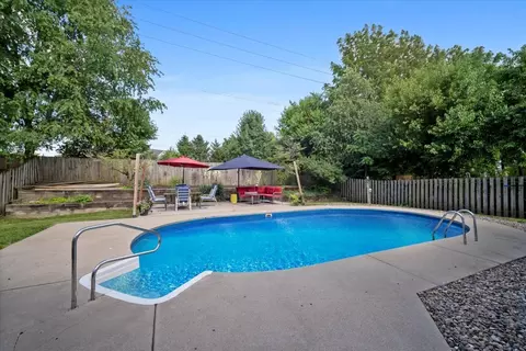 Exterior - 2903 Keystone Rd, Bloomington, IL 61704 photo 3 of 5