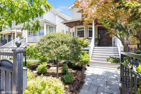 4155 N Bell Ave, Chicago, IL 60618