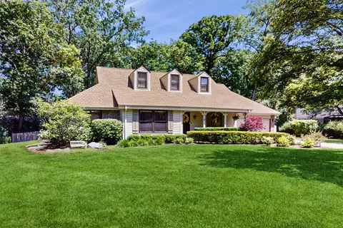 39 Keswick Ct, Lincolnshire, IL 60069