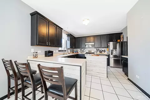 Kitchen - 1801 Great Ridge Dr, Plainfield, IL 60586 photo 1 of 4
