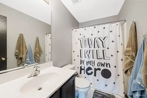 Bath - 1801 Great Ridge Dr, Plainfield, IL 60586 photo 4 of 4