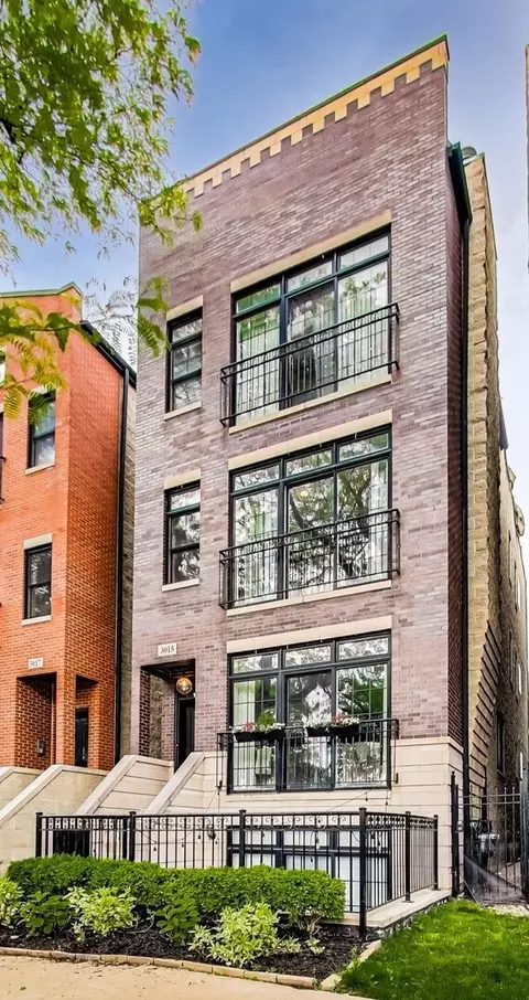 3015 N Damen Ave #2, Chicago, IL 60618