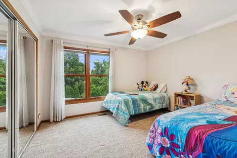 Bedroom - 1980 Peach Tree Ln, Algonquin, IL 60102 photo 2 of 3