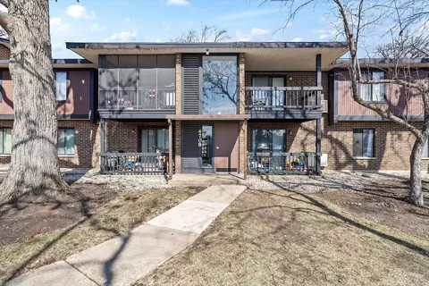 4708 W Northfox Ln #7, Mchenry, IL 60050