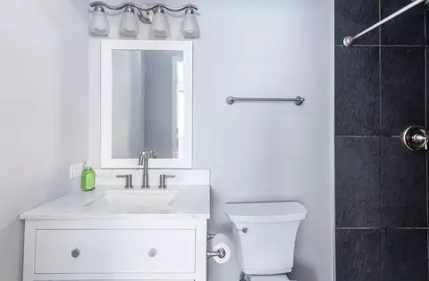 Bath - 609 N Lyle Ave, Elgin, IL 60123 photo 1 of 2