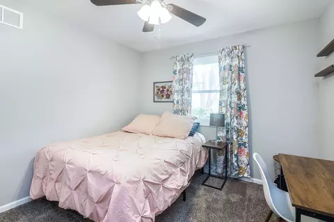 Bedroom - 609 N Lyle Ave, Elgin, IL 60123 photo 3 of 3