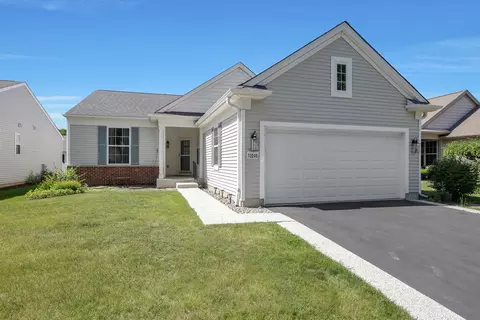 13245 Honeysuckle Dr, Huntley, IL 60142