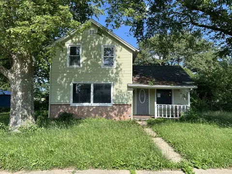 116 N Church St, Green Valley, IL 61534