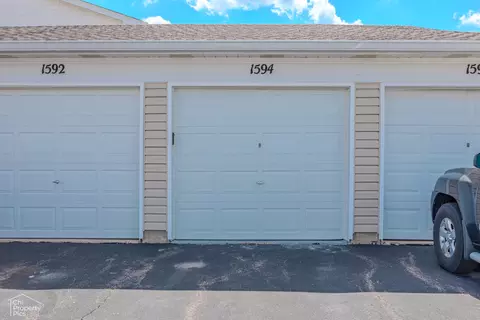Exterior - 1594 Cornell Cir, Hoffman Estates, IL 60169 photo 3 of 3