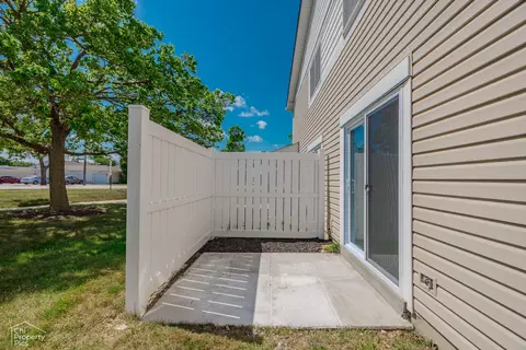 Exterior - 1594 Cornell Cir, Hoffman Estates, IL 60169 photo 2 of 3
