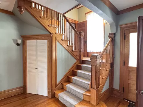 518 E 2nd St, Dixon, IL 61021 photo 4