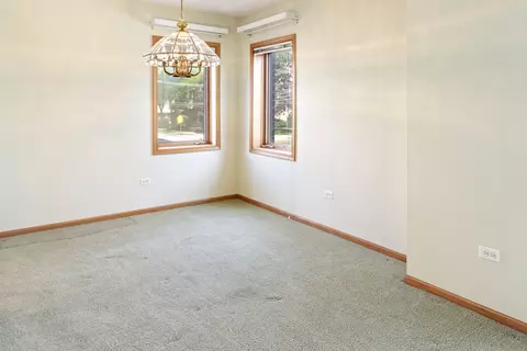 1477 E Thacker St #202, Des Plaines, IL 60016 photo 28