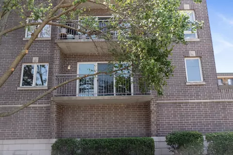 1477 E Thacker St #202, Des Plaines, IL 60016 photo 2