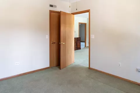 1477 E Thacker St #202, Des Plaines, IL 60016 photo 31