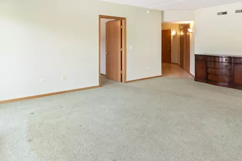 1477 E Thacker St #202, Des Plaines, IL 60016 photo 6