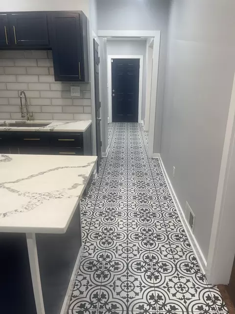 Entry Way - 48 E 154th St, Harvey, IL 60426 photo 1 of 8
