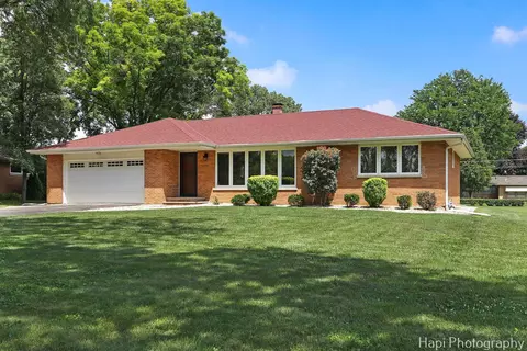 6 N525 Baker Dr, Itasca, IL 60143