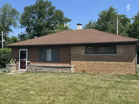 2 Sauk Trl, Park Forest, IL 60466