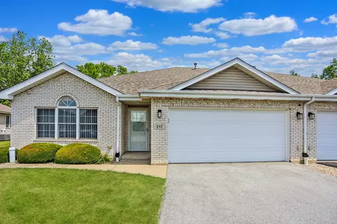 Exterior - 217 Hillcrest Ln, Steger, IL 60475 photo 2 of 3