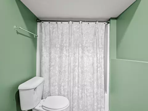 6079 Delaney Dr, Hoffman Estates, IL 60192 photo 20