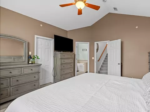 6079 Delaney Dr, Hoffman Estates, IL 60192 photo 13