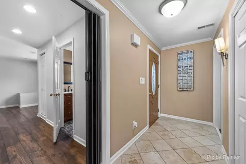 Entry Way - 1425 N River Rd, Mchenry, IL 60051 photo 5 of 5