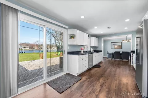Entry Way - 1425 N River Rd, Mchenry, IL 60051 photo 1 of 5