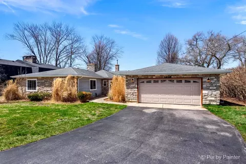1425 N River Rd, Mchenry, IL 60051