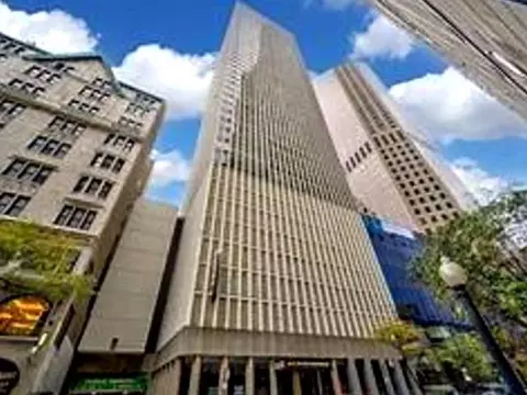 100 E Walton St #28G, Chicago, IL 60611