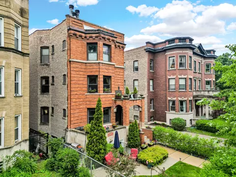4872 N Kenmore Ave #1, Chicago, IL 60640
