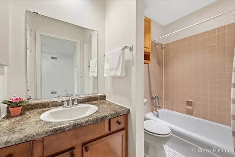 5100 Carriageway Dr #305-2, Rolling Meadows, IL 60008 photo 17