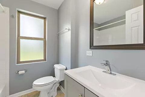 Bath - 3304 W 160th St, Markham, IL 60428 photo 1 of 3