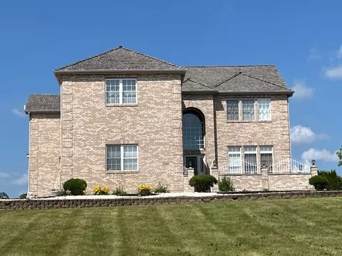 8303 Appaloosa Ln, Spring Grove, IL 60081