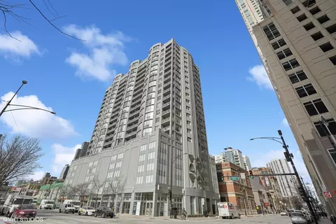 600 N Dearborn St #703, Chicago, IL 60654