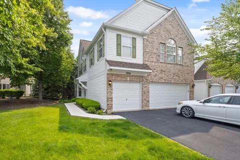 2936 Stonewater Dr #2936, Naperville, IL 60564