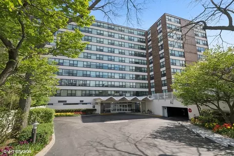 1616 Sheridan Rd #8G, Wilmette, IL 60091