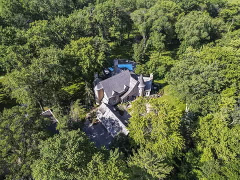 285 W Westminster Ave, Lake Forest, IL 60045