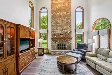Living - 11624 Kluth Ct, Mokena, IL 60448 photo 3 of 4