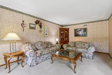 Living - 11624 Kluth Ct, Mokena, IL 60448 photo 1 of 4