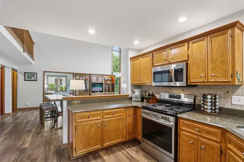 Kitchen - 11624 Kluth Ct, Mokena, IL 60448 photo 3 of 5