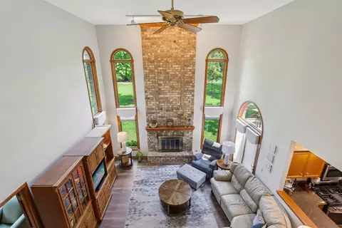 Living - 11624 Kluth Ct, Mokena, IL 60448 photo 4 of 4