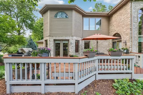 Exterior - 11624 Kluth Ct, Mokena, IL 60448 photo 5 of 10